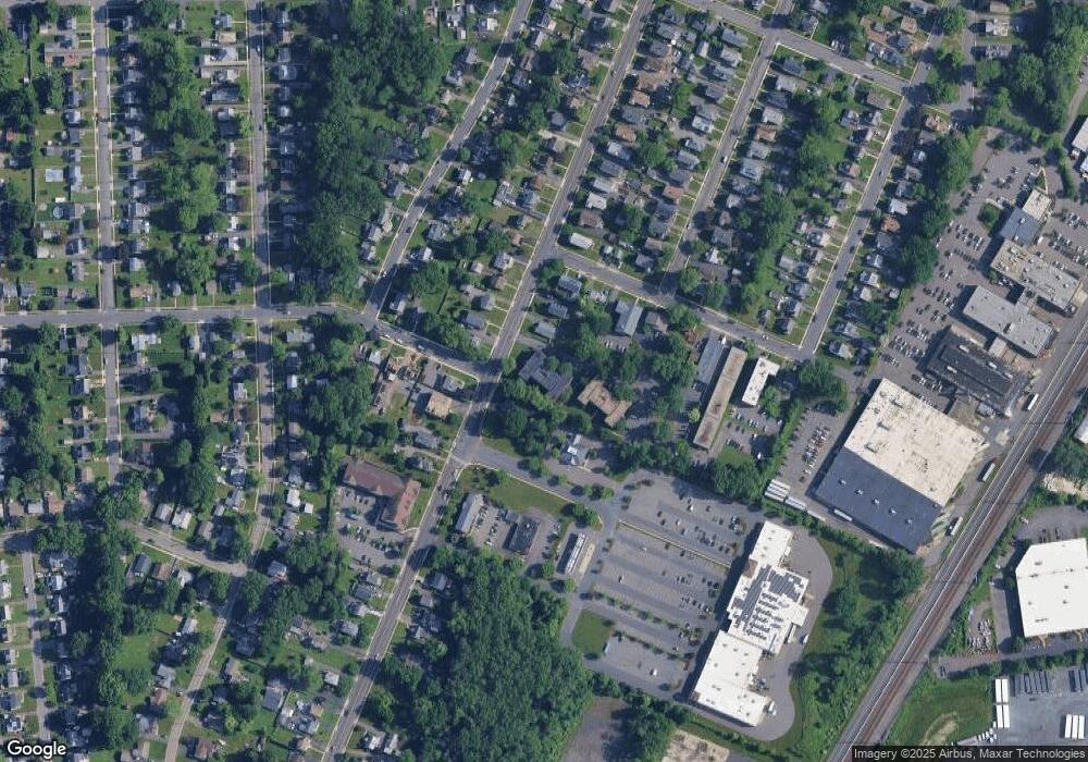 158 Newington Rd unit A-302, West Hartford, CT 06110 - photo 1