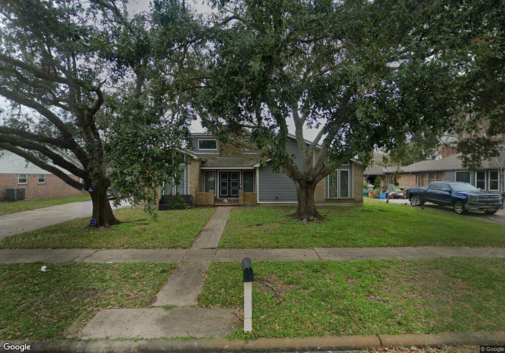 2409 Chelmsford Ct, Alvin, TX 77511 - photo 1