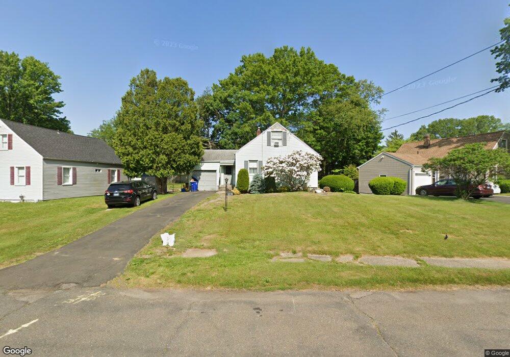 209 Pilgrim Rd, Bridgeport, CT 06610 - photo 1