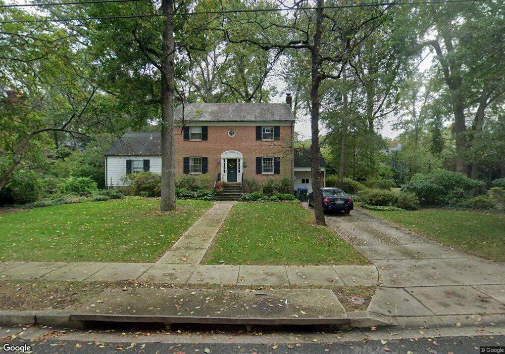 6907 Pineway, University Park, MD 20782 - photo 1