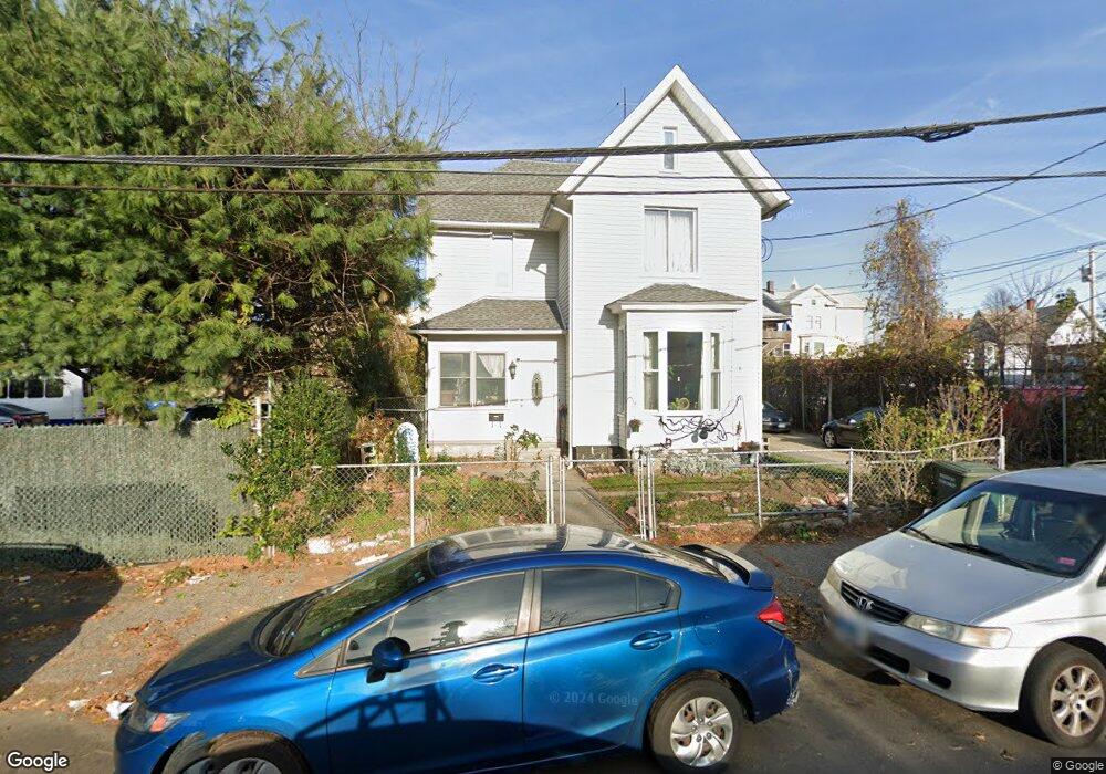 28 Goodsell St, Bridgeport, CT 06604 - photo 1