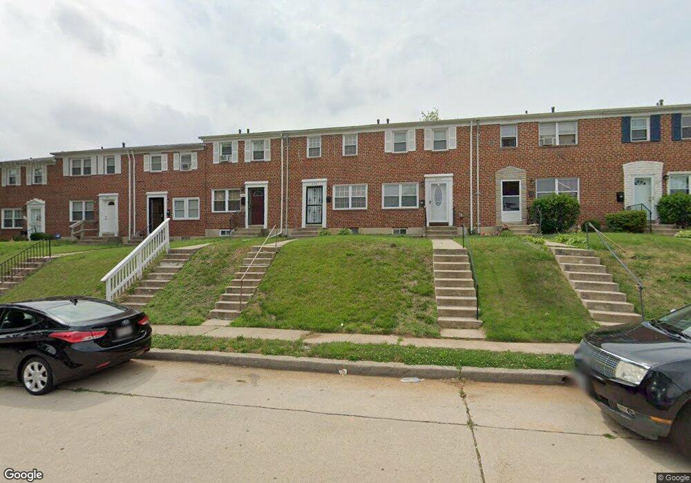 642 Charraway Rd, Baltimore, MD 21229 - photo 1