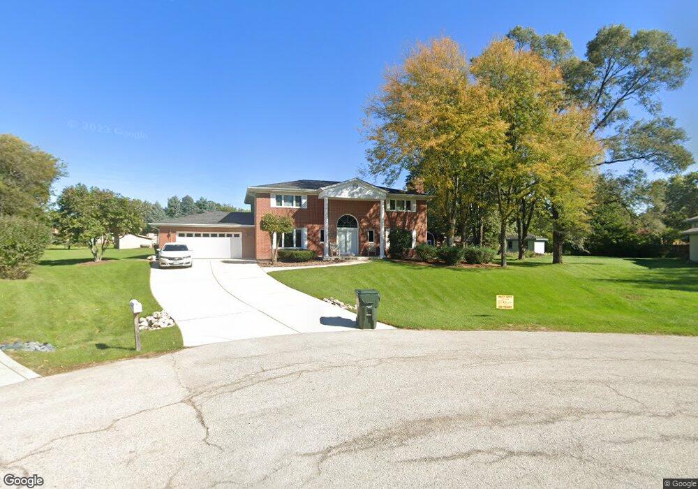 29W126 Janet Ct, Naperville, IL 60564 - photo 1