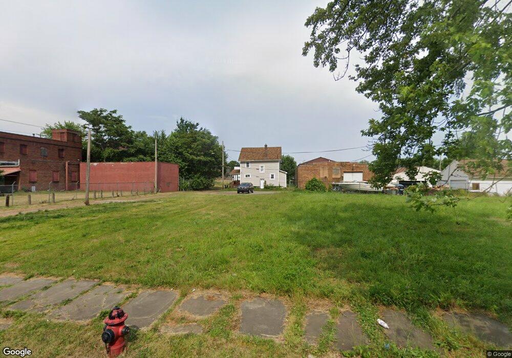 924 High Ave NW, Canton, OH 44703 - photo 1