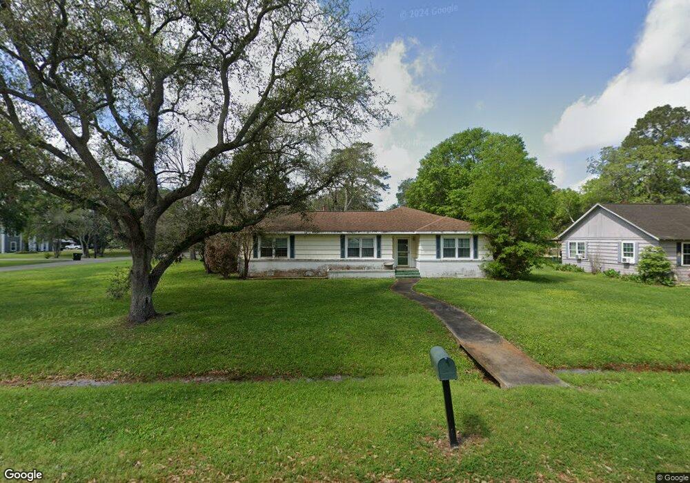 2928 Avenue J, Bay City, TX 77414 - photo 1