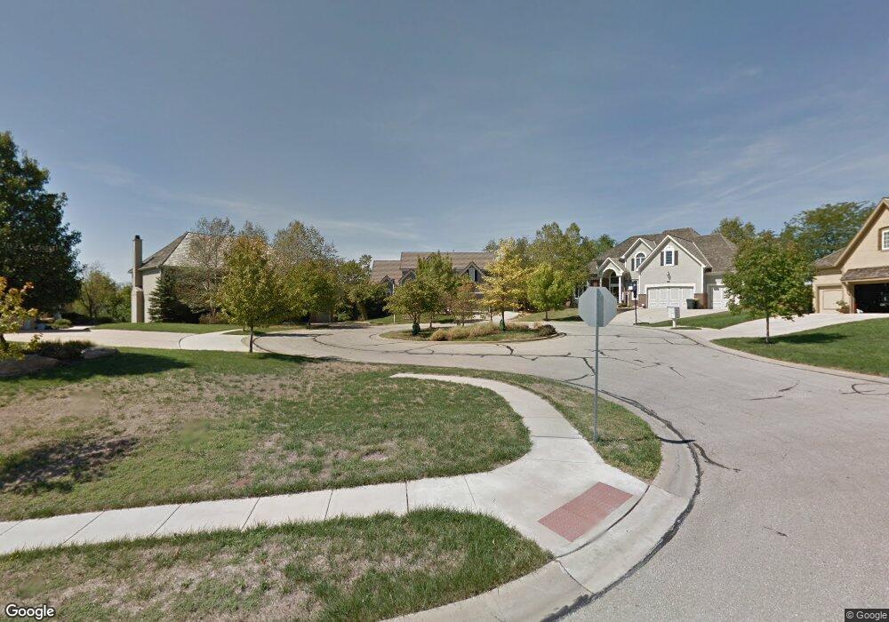 8210 Deer Run St, Lenexa, KS 66220 - photo 1