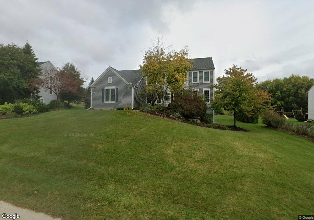 N101W14710 Raintree Dr, Germantown, WI 53022 - photo 1