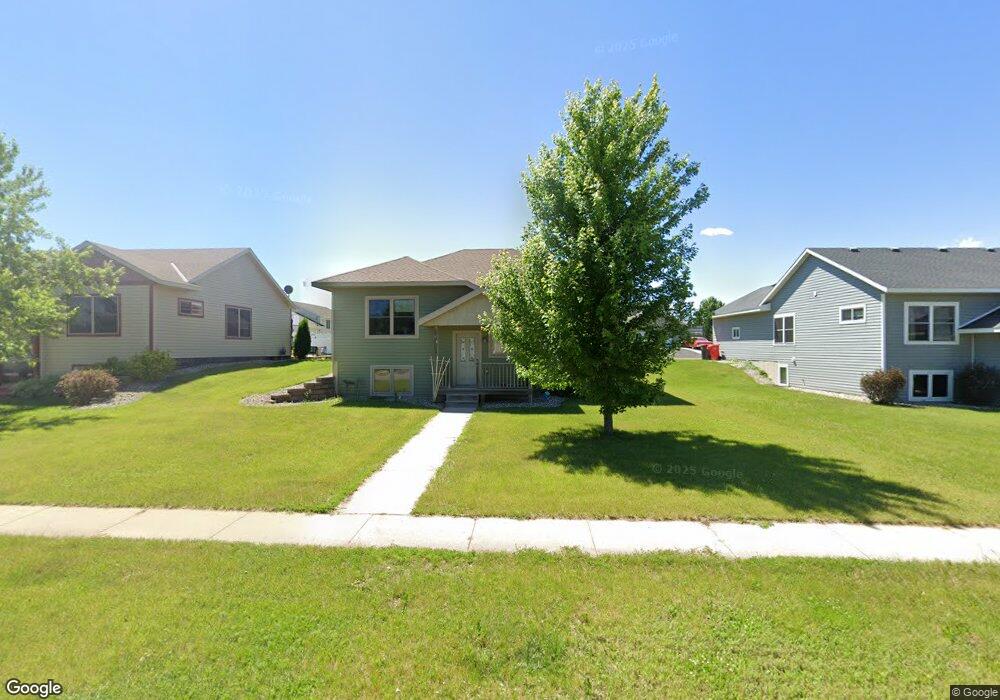 944 Abbygail Dr, Alexandria, MN 56308 - photo 1