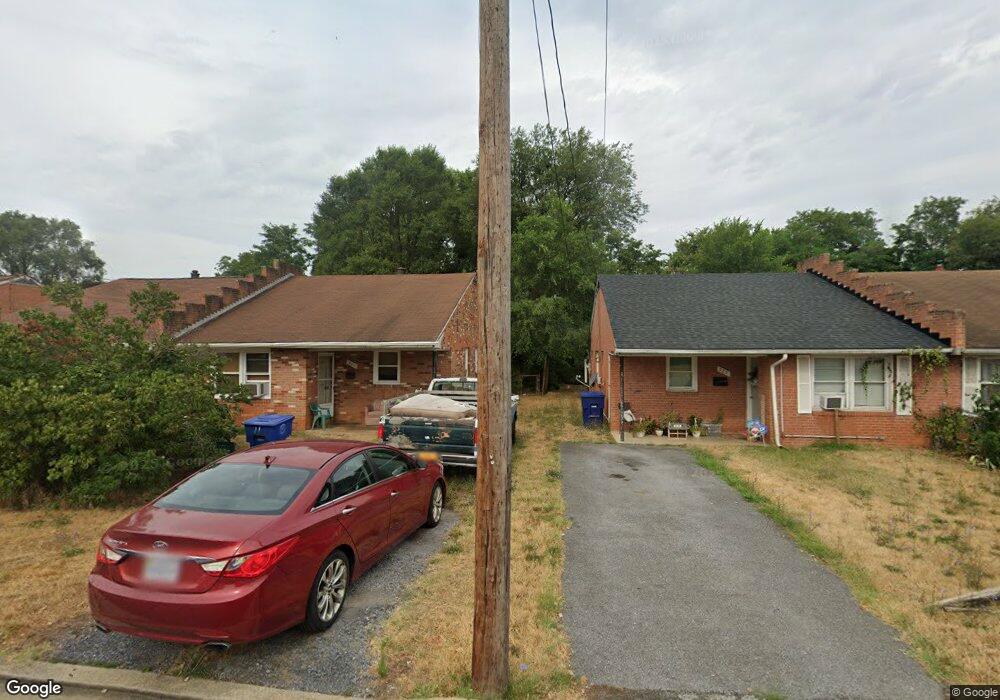 341 Ritenour St, Front Royal, VA 22630 - photo 1