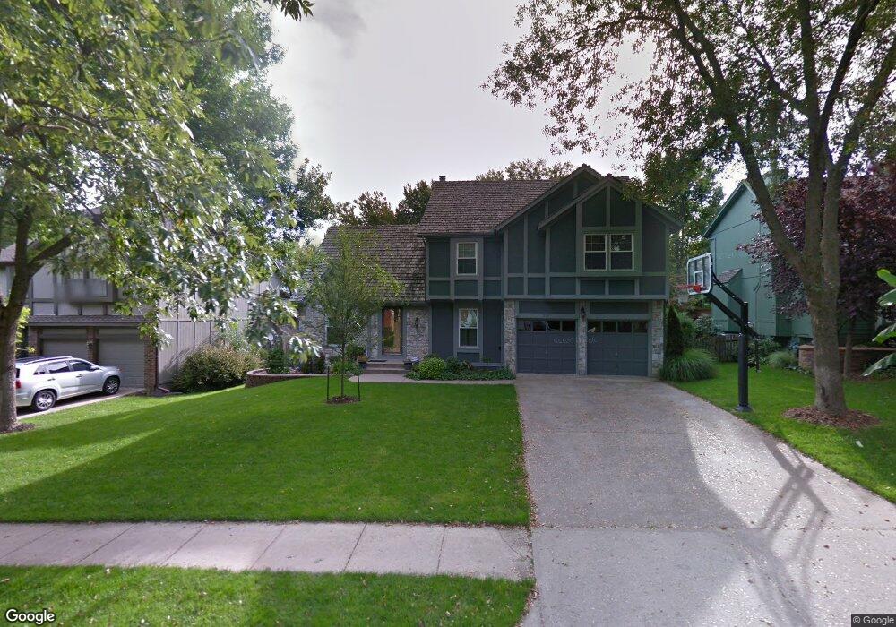 8005 Lakeview Ave, Lenexa, KS 66219 - photo 1