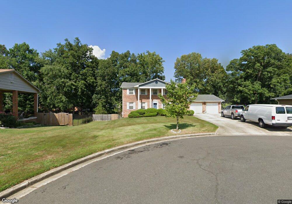 6902 Geneva Ln, Temple Hills, MD 20748 - photo 1