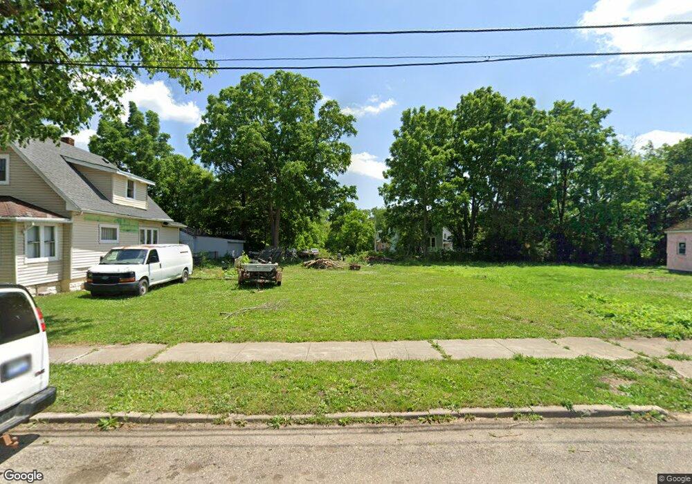 2043 Dwight Ave, Flint, MI 48503 - photo 1