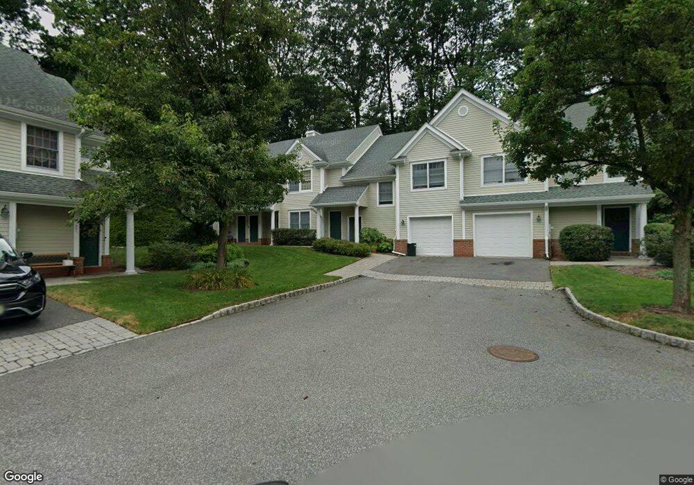 127 Huntington Ct unit 127, Wyckoff, NJ 07481 - photo 1