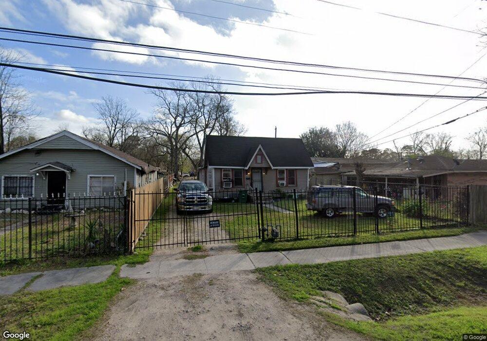 8812 Lomax St, Houston, TX 77093 - photo 1