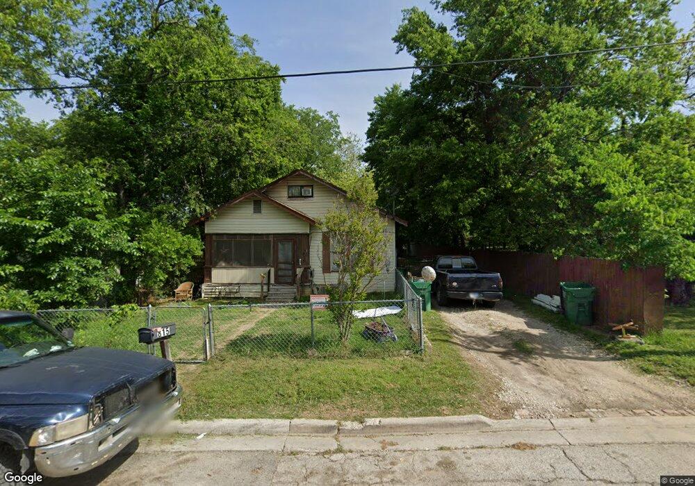 815 E Garnett St, Gainesville, TX 76240 - photo 1