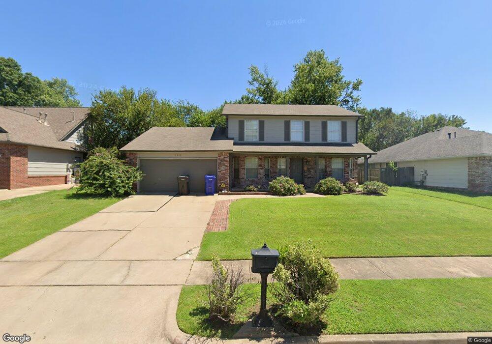 3915 S Sycamore Place, Broken Arrow, OK 74011 - photo 1