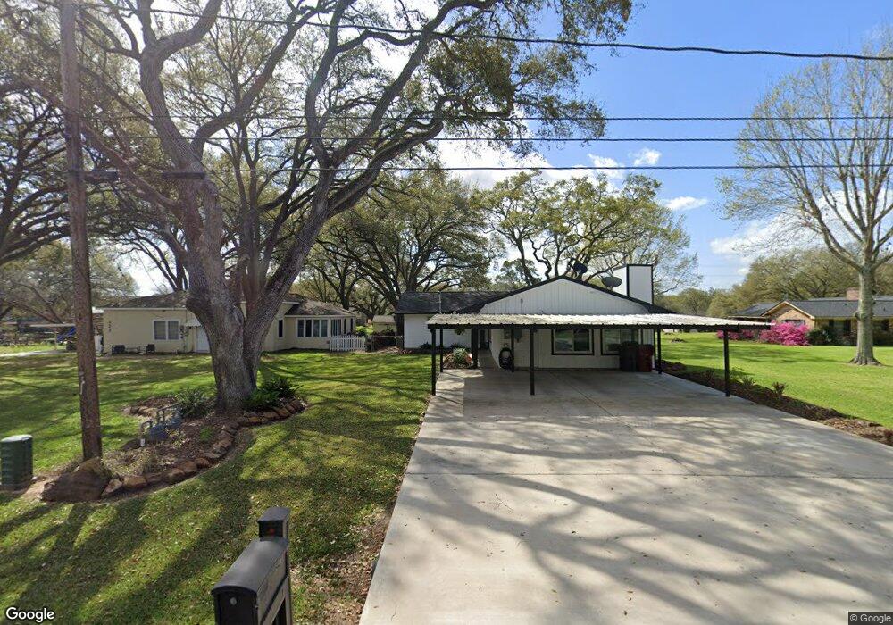 323 Fitzgerald St, East Bernard, TX 77435 - photo 1