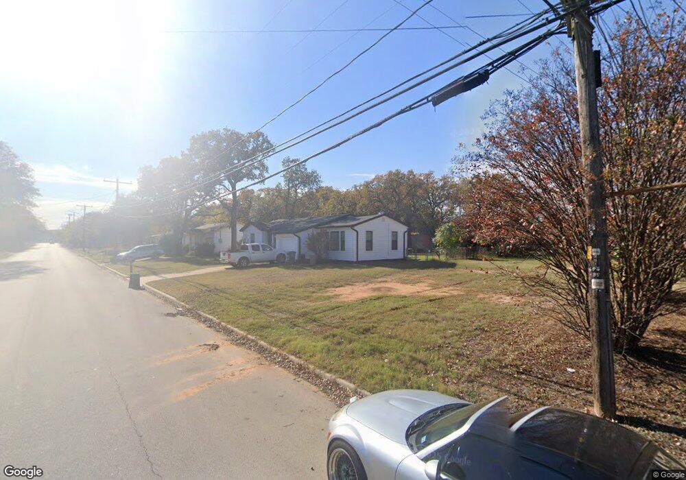 137 Hurstview Dr, Hurst, TX 76053 - photo 1