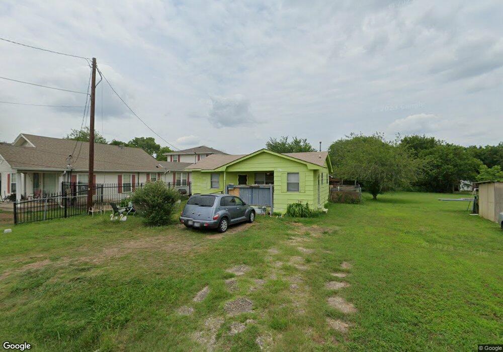 1310 Faulkner St, Ennis, TX 75119 - photo 1