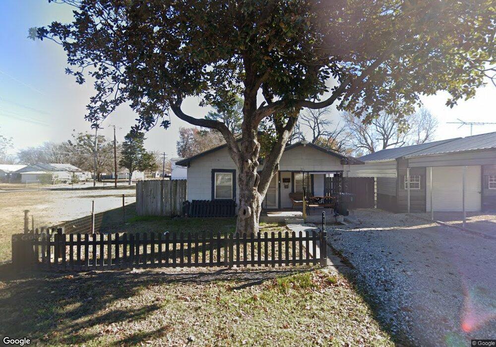 319 N Kern Ave, Okmulgee, OK 74447 - photo 1