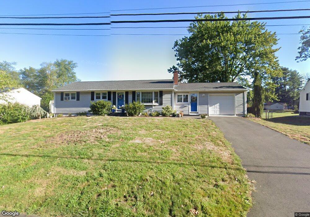 7 Nelson Dr, Enfield, CT 06082 - photo 1