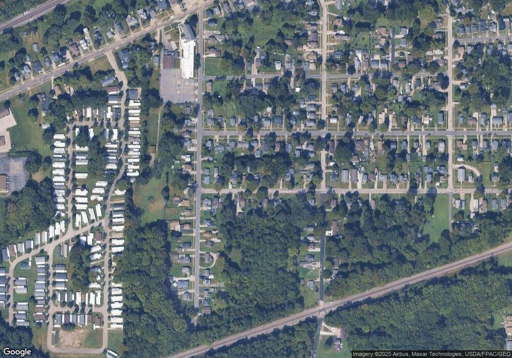 463 W Liberty St, Geneva, OH 44041 - photo 1