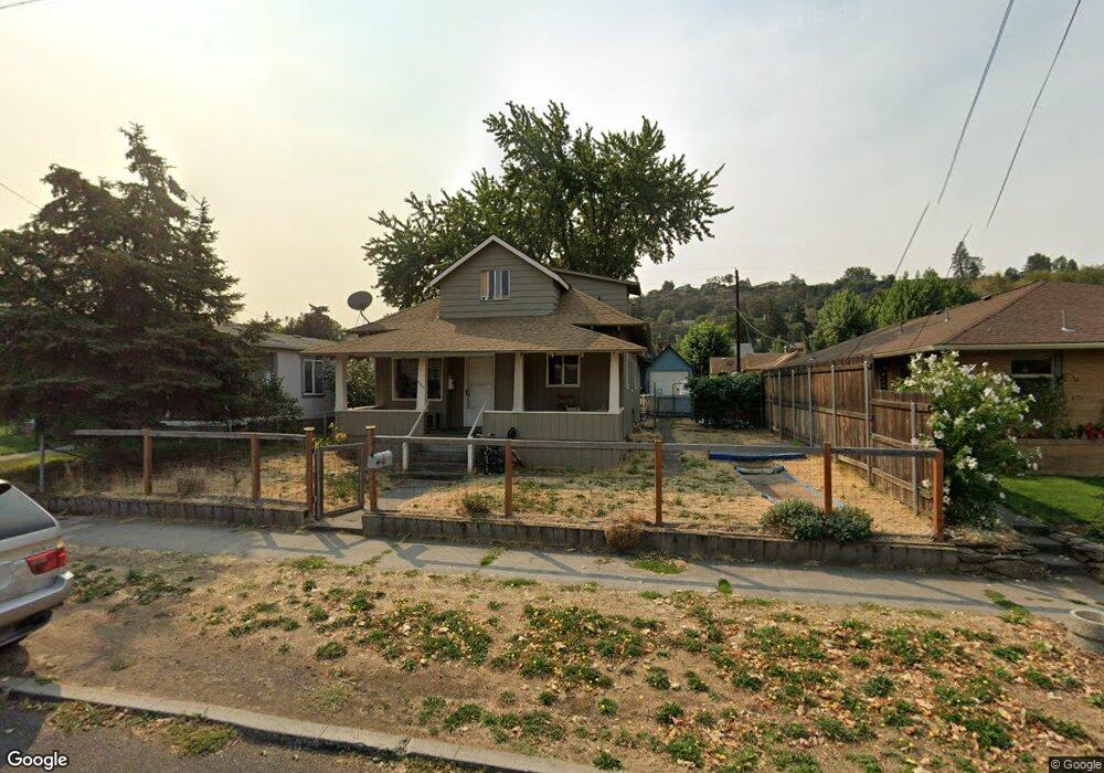 904 E 12th St, the Dalles, OR 97058 - photo 1