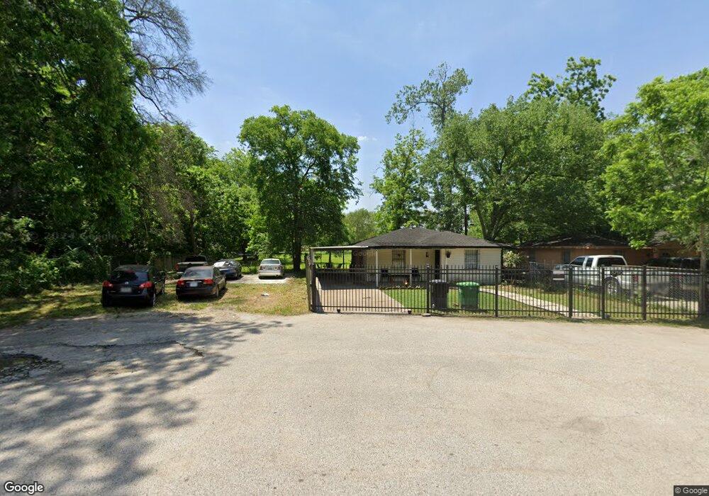 8750 Lomax St, Houston, TX 77093 - photo 1