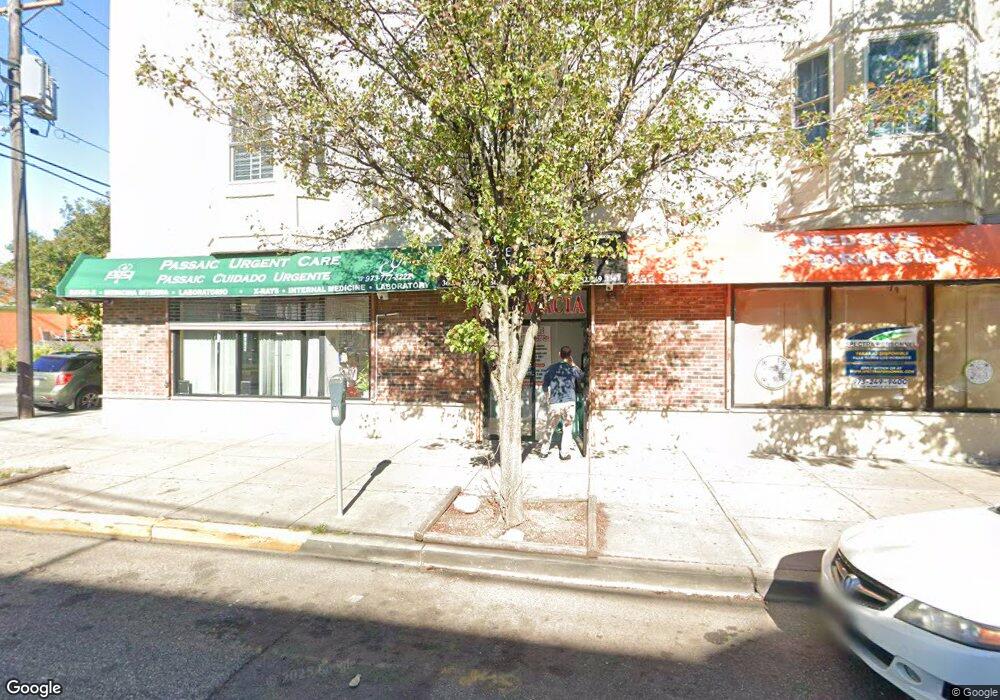 360 Monroe St unit 2, Passaic, NJ 07055 - photo 1