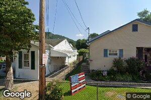 183 Elm St, East Bank, WV 25067