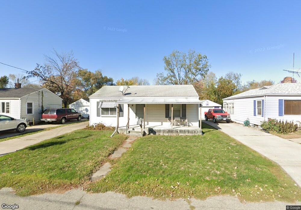 8 Southhampton Ct, Newton, IA 50208 - photo 1