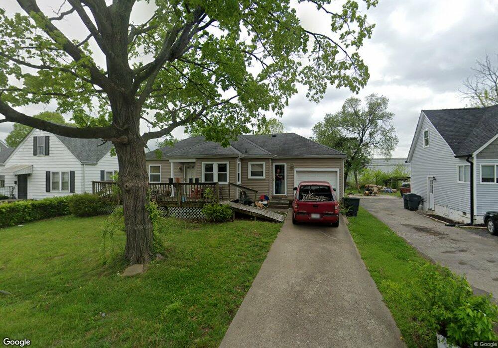 1715 Twin Oaks Dr, New Albany, IN 47150 - photo 1