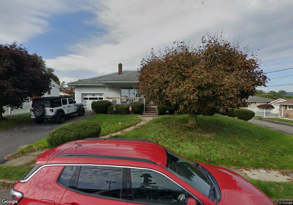 105 Stone St, Moosic, PA 18507 - photo 1