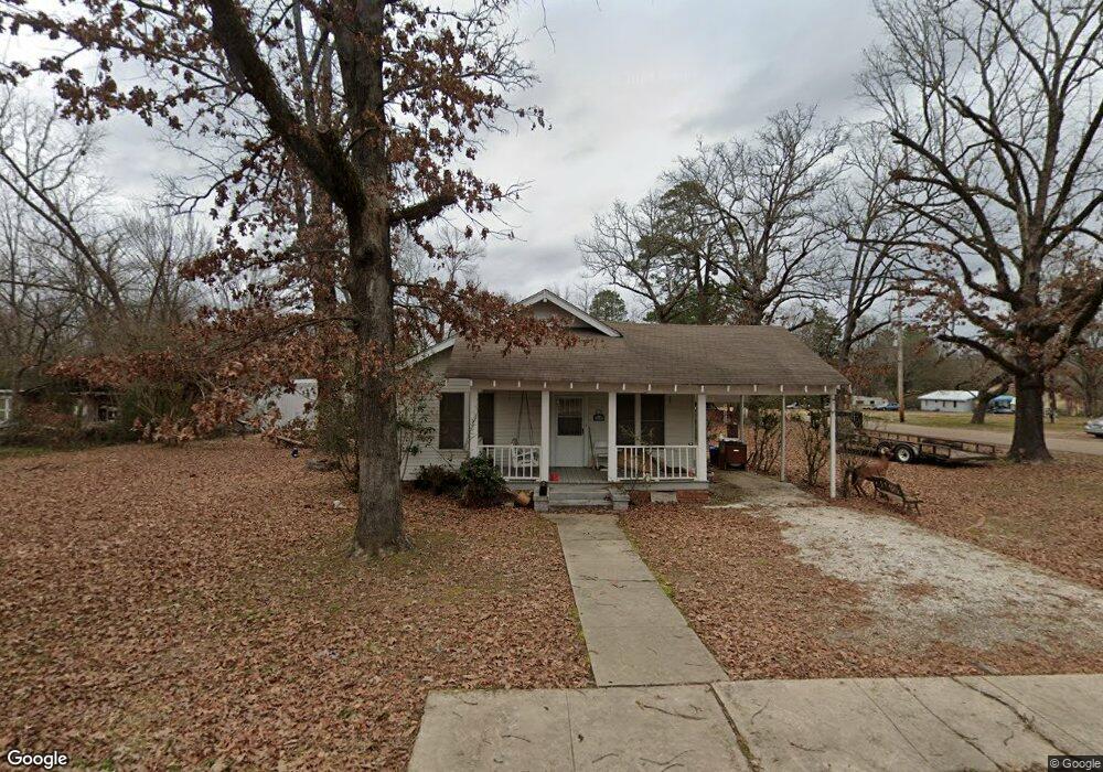 915 E Beech St, Gurdon, AR 71743 - photo 1