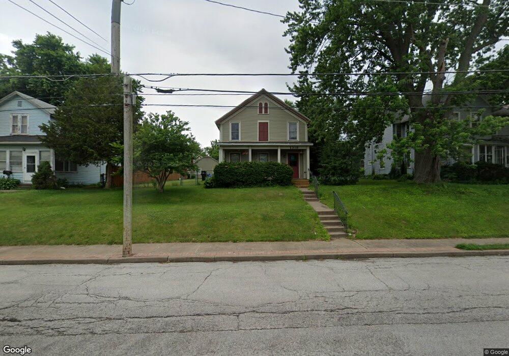 1319 E 12th St, Davenport, IA 52803 - photo 1