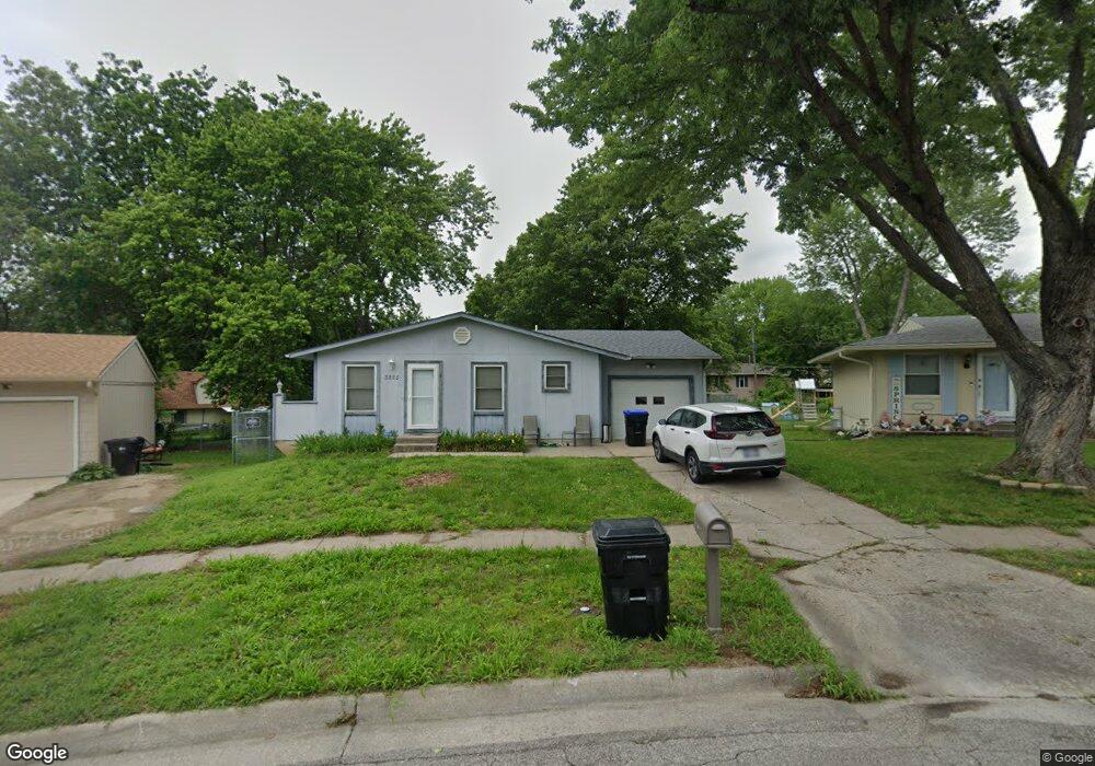 3825 SW Cambridge Terrace, Topeka, KS 66610 - photo 1