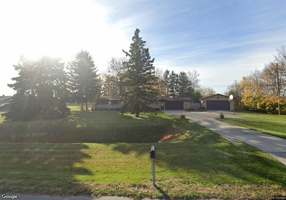 10520 Holland Rd, Frankenmuth, MI 48734 - photo 1