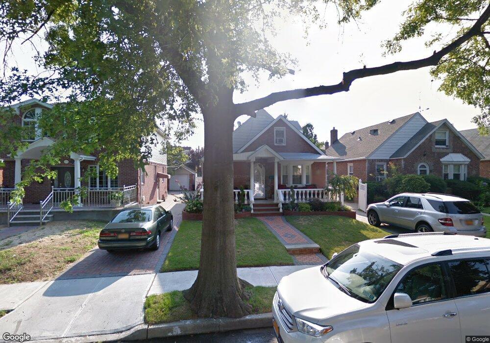 8321 256th St, Glen Oaks, NY 11004 - photo 1