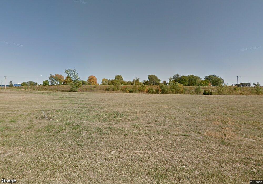 2260 W 20th St S unit S, Newton, IA 50208 - photo 1