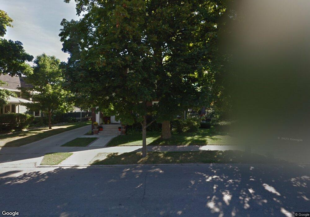 711 N 9th St, Manitowoc, WI 54220 - photo 1