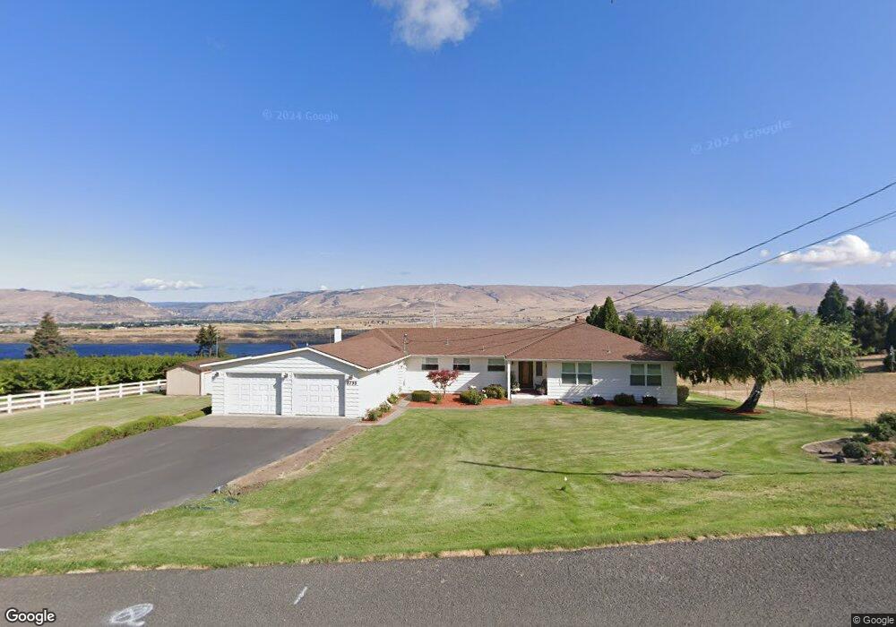 2735 E 12th St, the Dalles, OR 97058 - photo 1