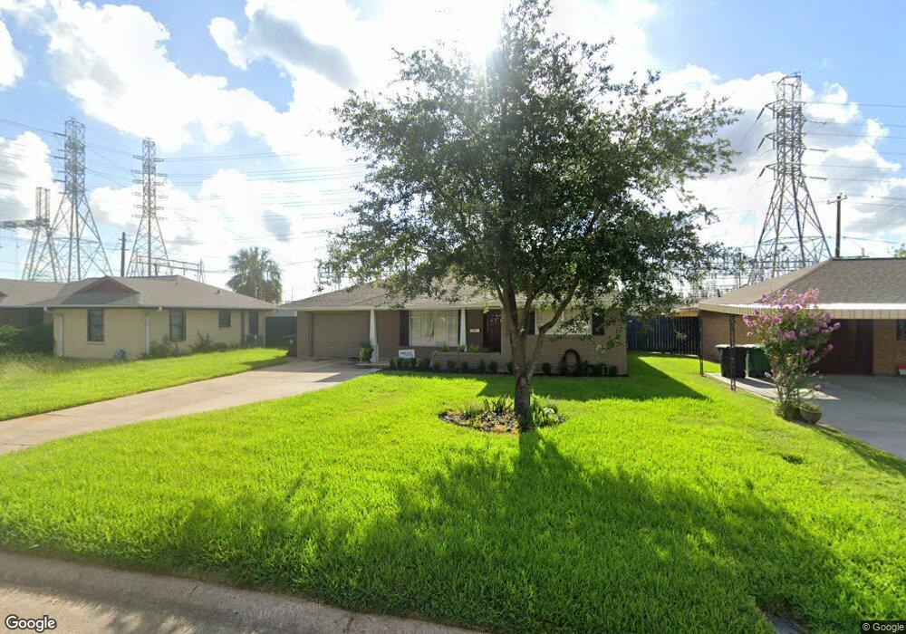 3050 Oak Forest Dr, Houston, TX 77018 - photo 1