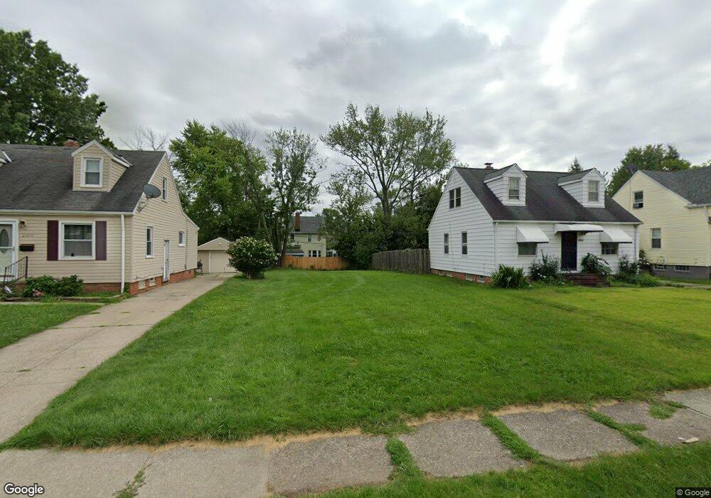 20912 Franklin Rd, Maple Heights, OH 44137 - photo 1