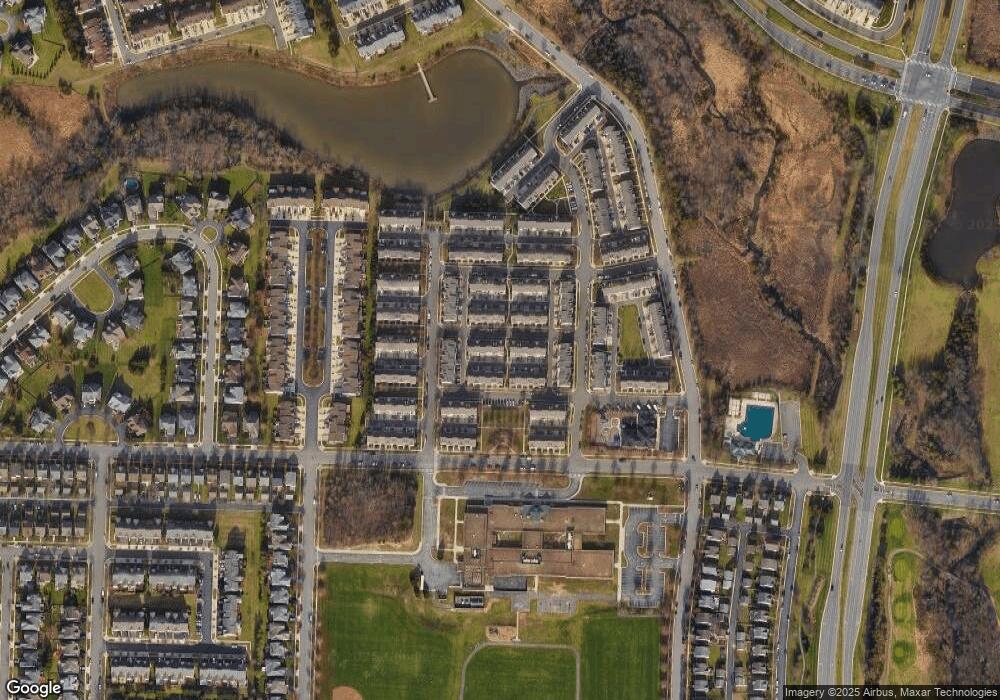 42801 Flannigan Terrace unit 16A, Chantilly, VA 20152 - photo 1