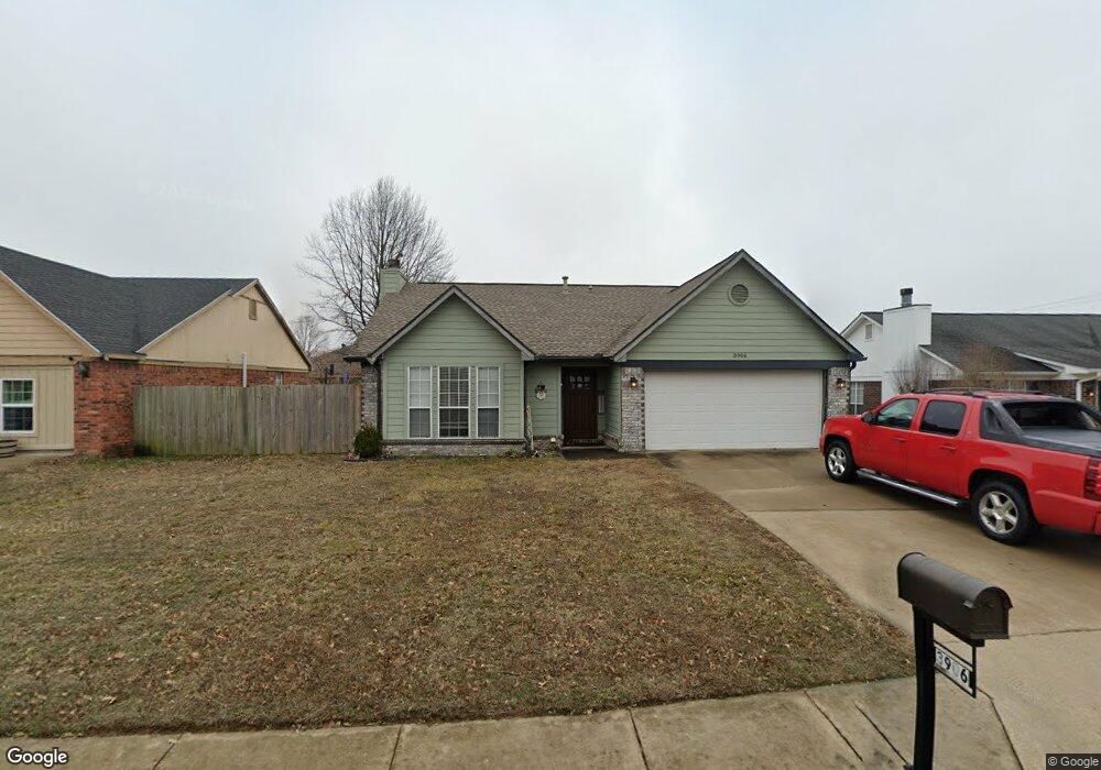 3906 W Locust St, Rogers, AR 72756 - photo 1