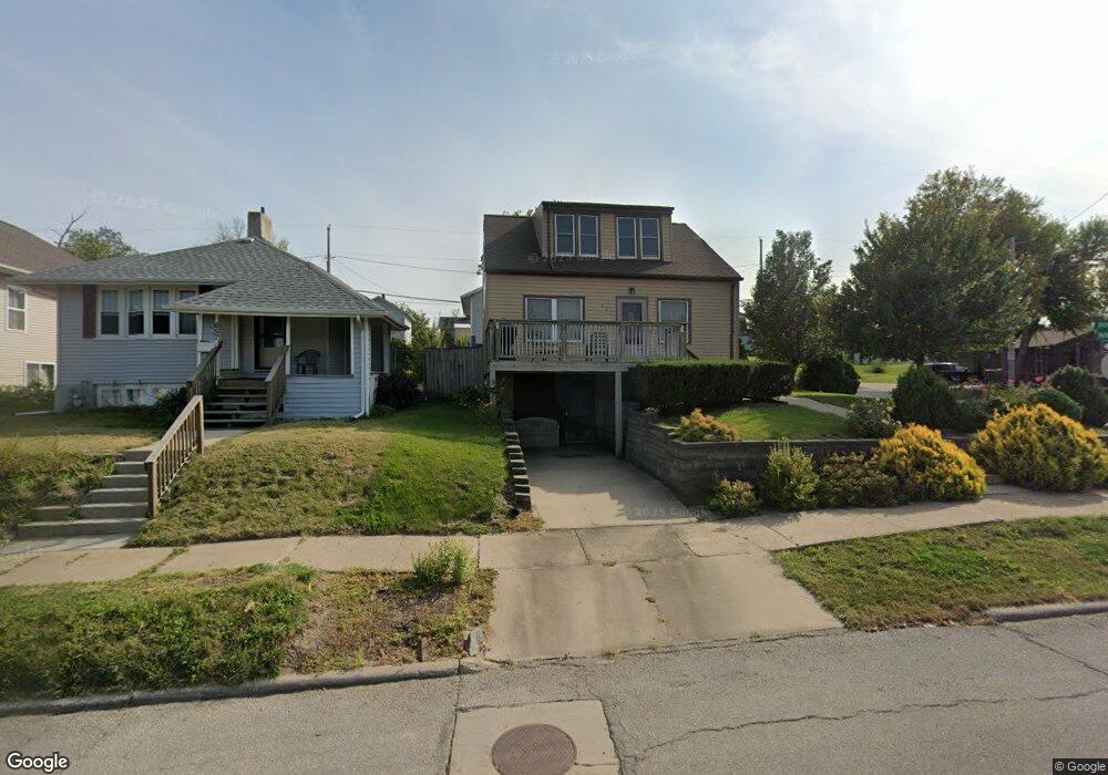 663 16th Ave SW, Cedar Rapids, IA 52404 - photo 1