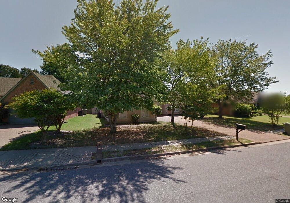 8561 Overcup Oaks Dr, Cordova, TN 38018 - photo 1