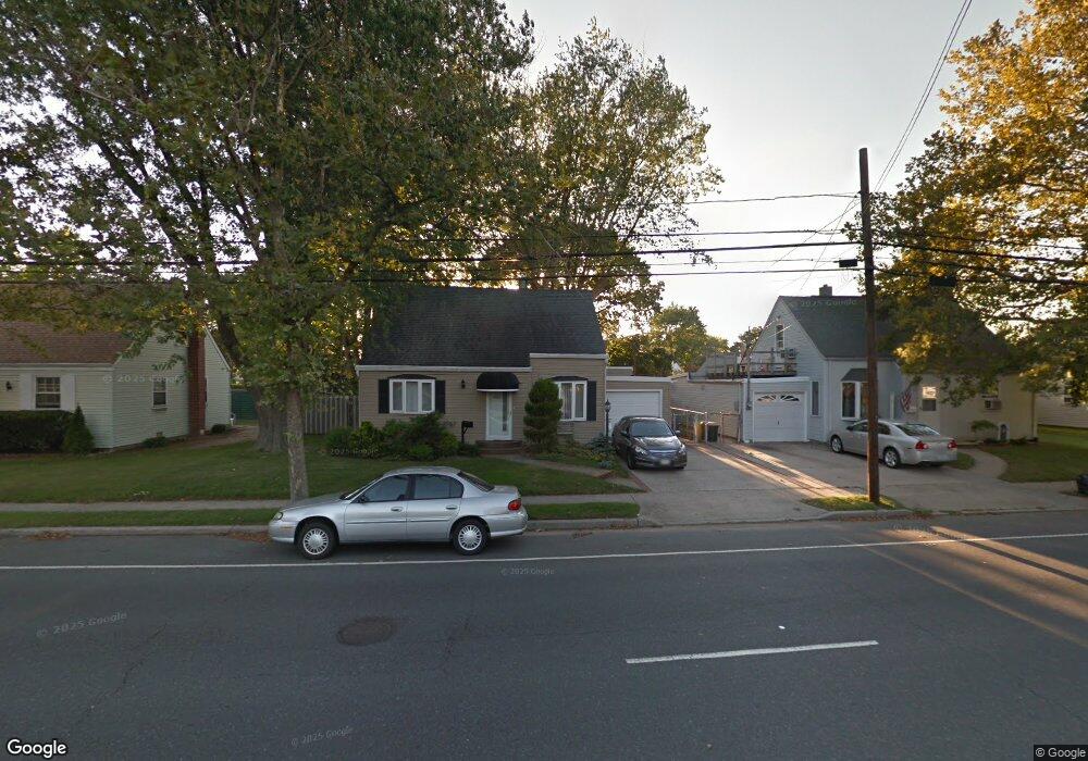 164 Mill Rd, Valley Stream, NY 11581 - photo 1