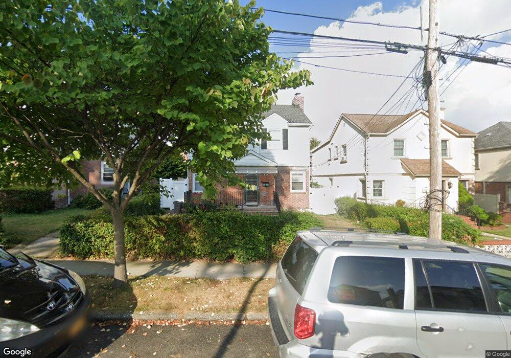 8220 166 St, Hillcrest, NY 11432 - photo 1