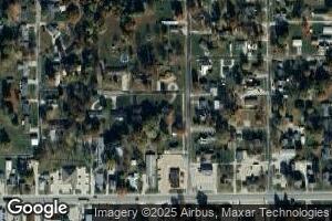 801 Hickory Dr, Newton, IL 62448